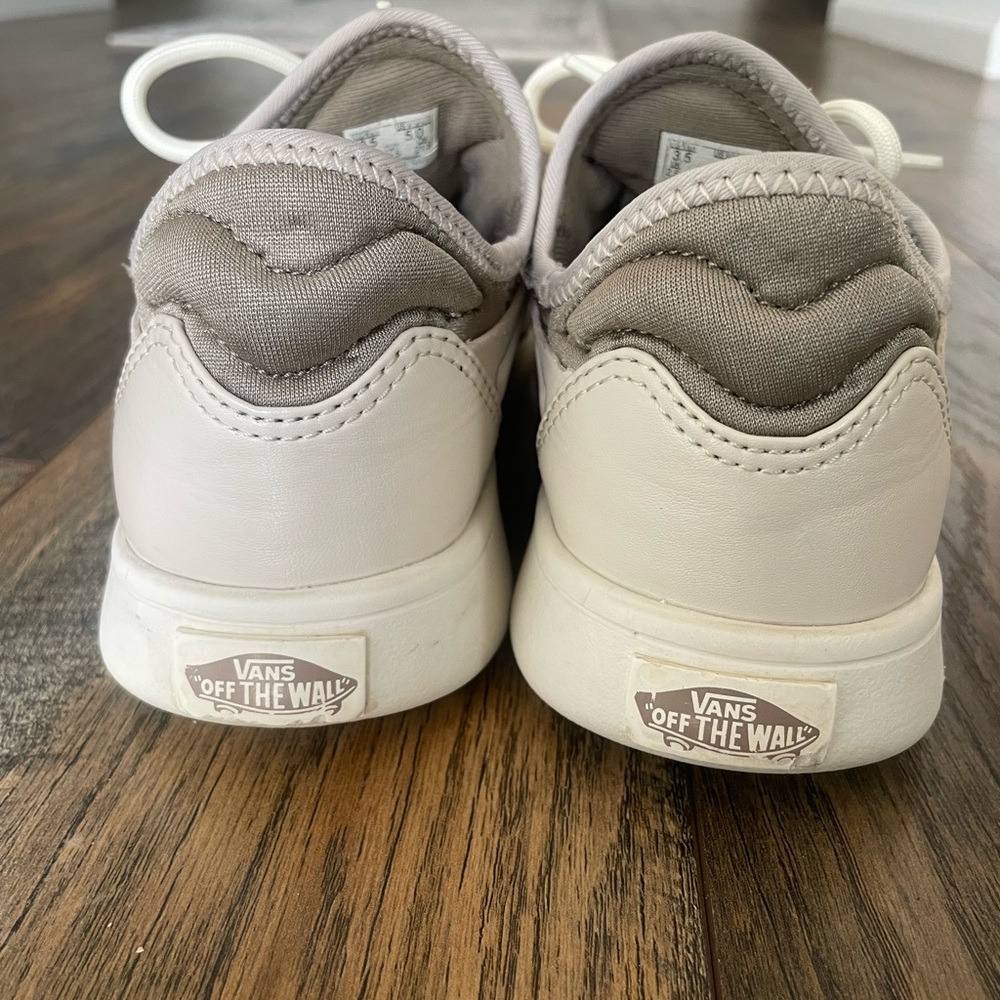 Vans Off The Wall White Sneakers - Picture 5 of 6